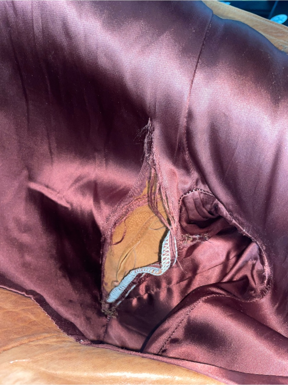 Vintage Women's Tan Leather Trench Coat - Picture 11 of 13